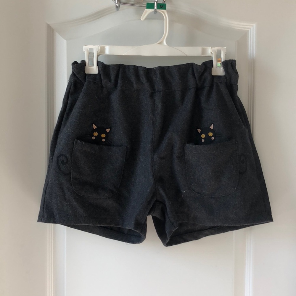 High Elastic Waist Cat Pocket Grey Shorts